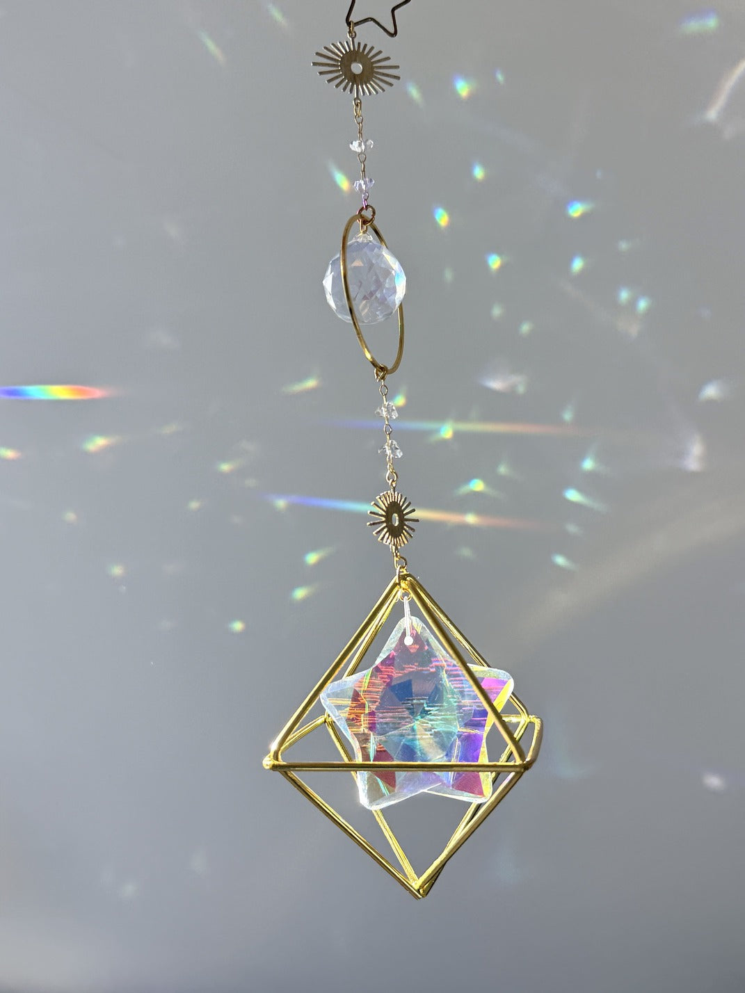 Attrape-soleil cristaux arc-en-ciel - Décoration fenêtre Sahana Spirit