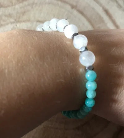 Bracelet enfant pierres naturelles quartz rose améthyste artisanal | Sahana Spirit