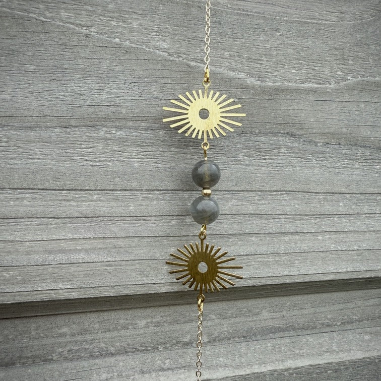 Attrape-Soleil ANDROMÈDE Labradorite 45cm - Vue principale cristaux arc-en-ciel
