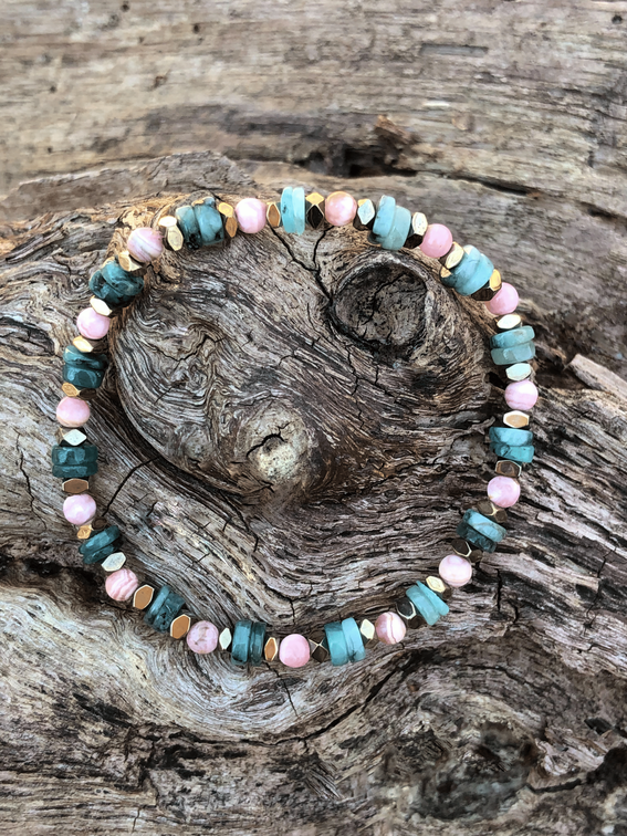 Bracelet femme AMELIA émeraude brute rhodochrosite hématite chakra cœur guérison amour