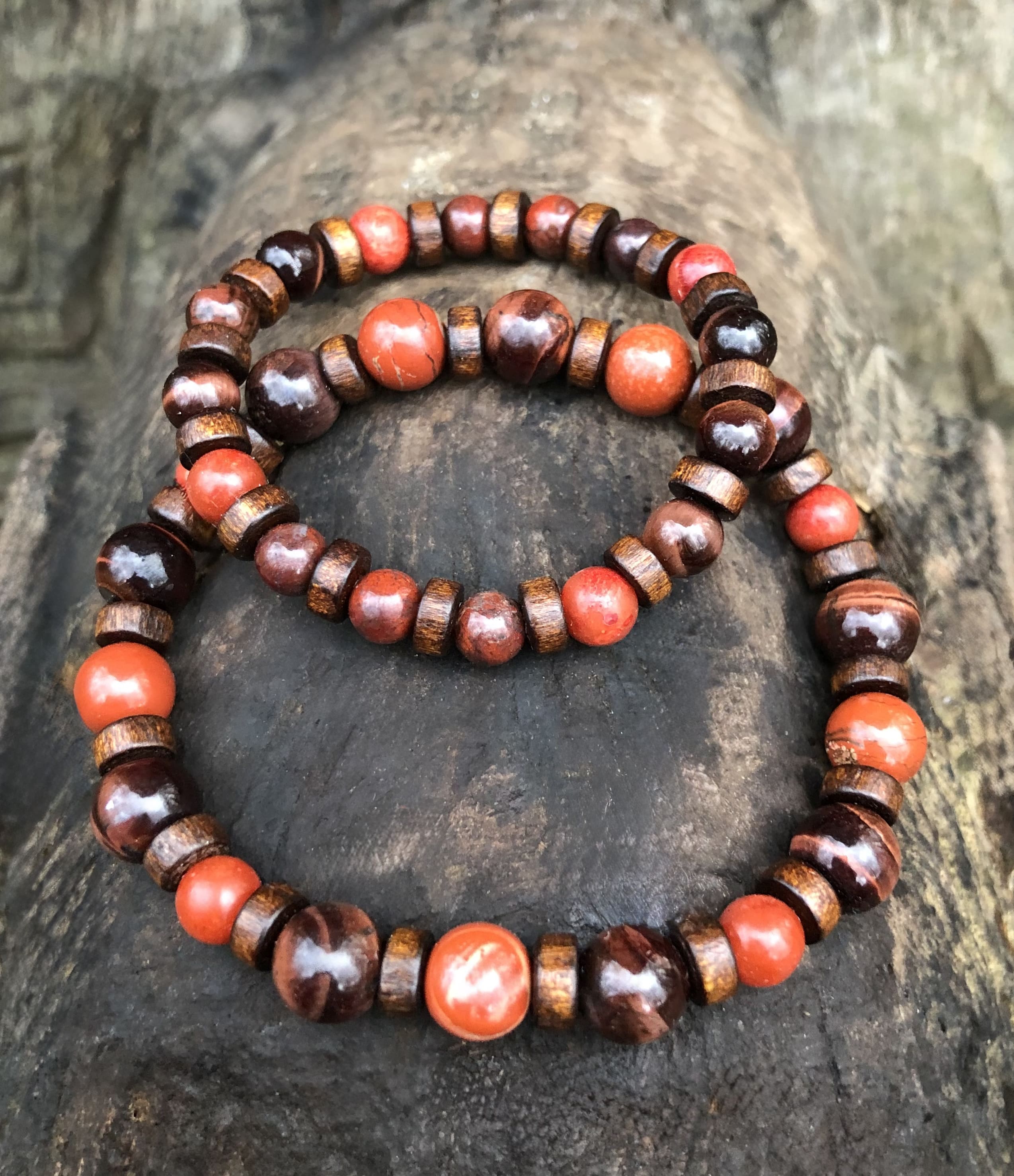 bracelet enfant/adulte   jaspe rouge, corail oeil de taureau protection 