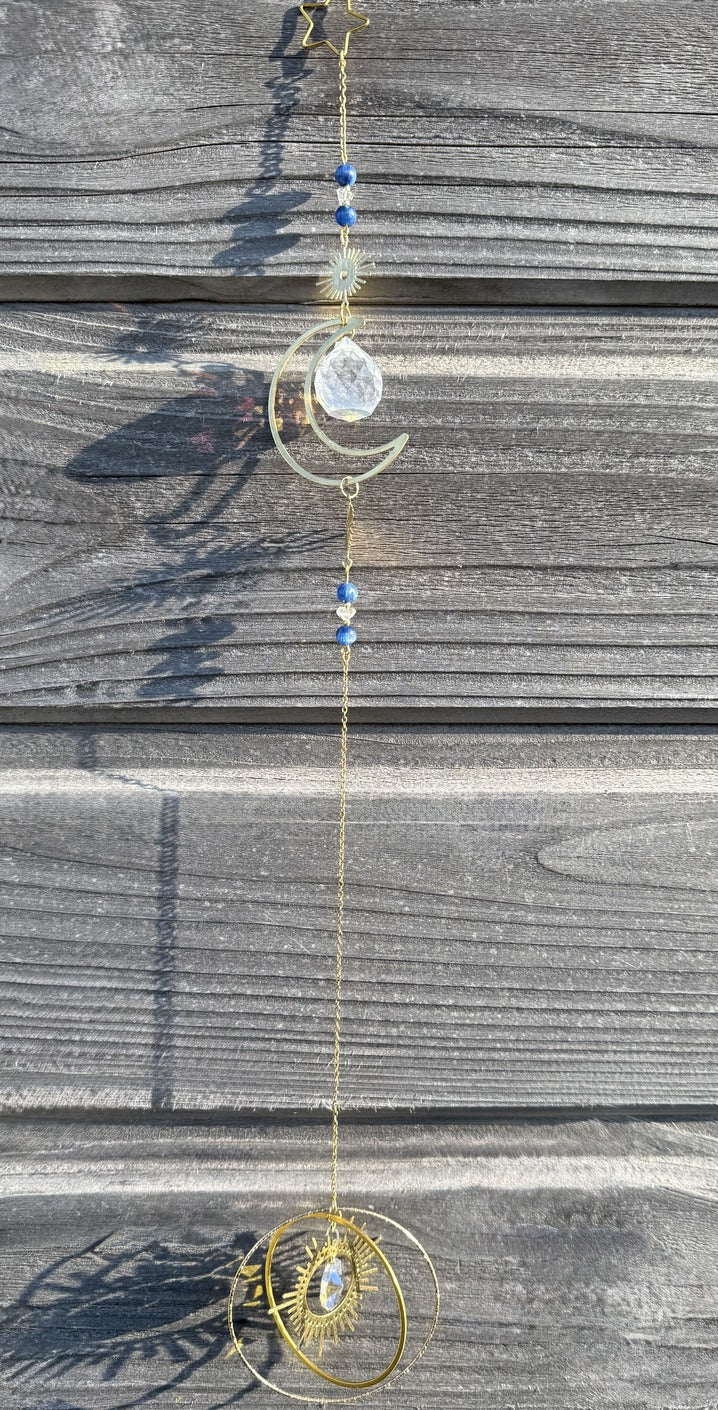 Attrape soleil Senné Cristaux de verre et Cyanite véritable, chakra du 3 ème Oeil, vue d ensemble