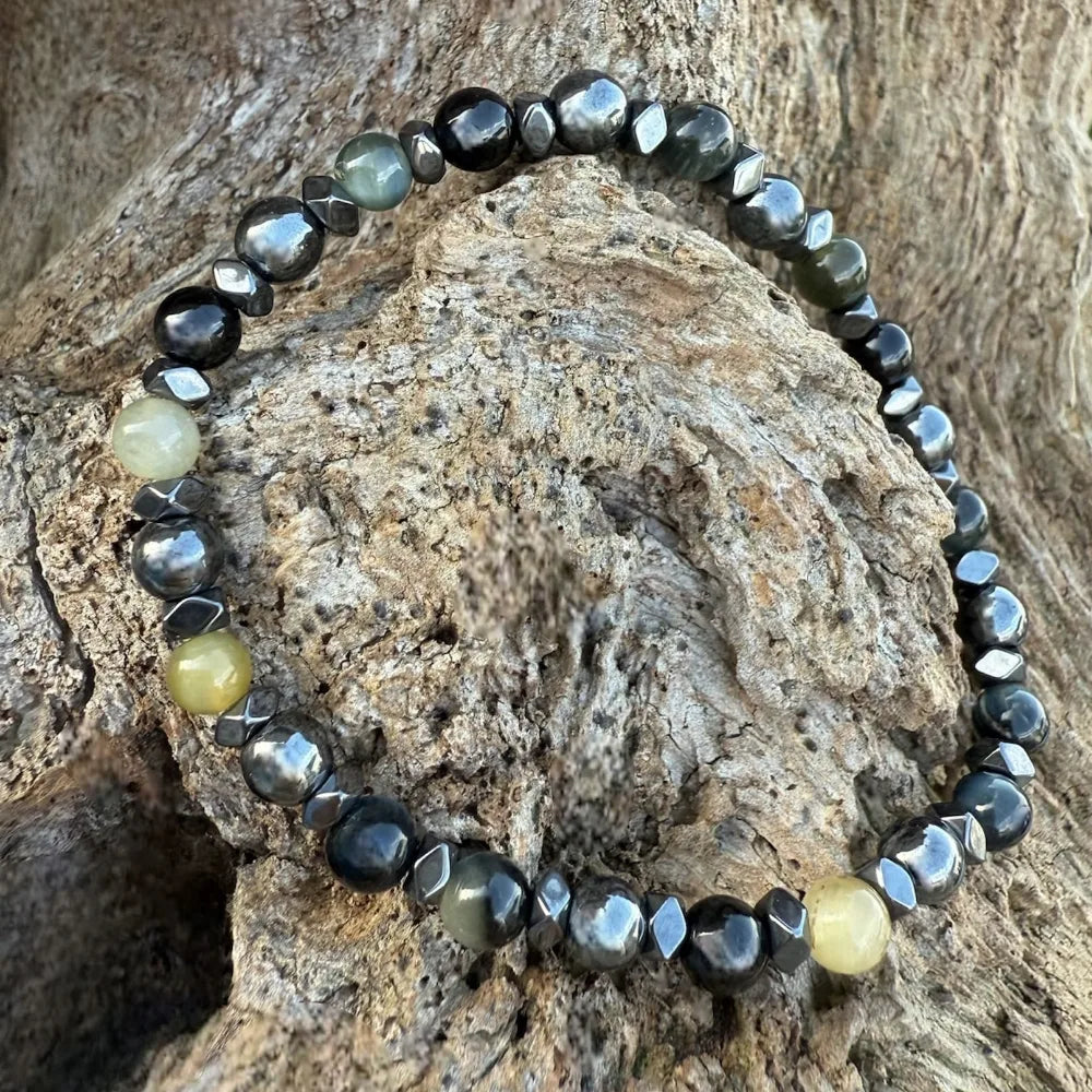 bracelet oeil de faucon, de tigre et hématite mini format enfant vue de profil