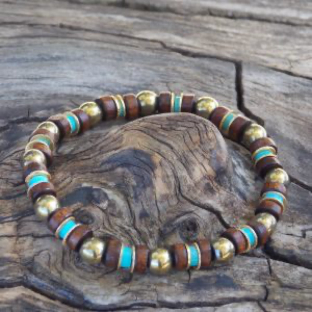 BOUN Bracelet mixte Turquoise Laiton Bois - Détail pierres naturelles vue éloignée 