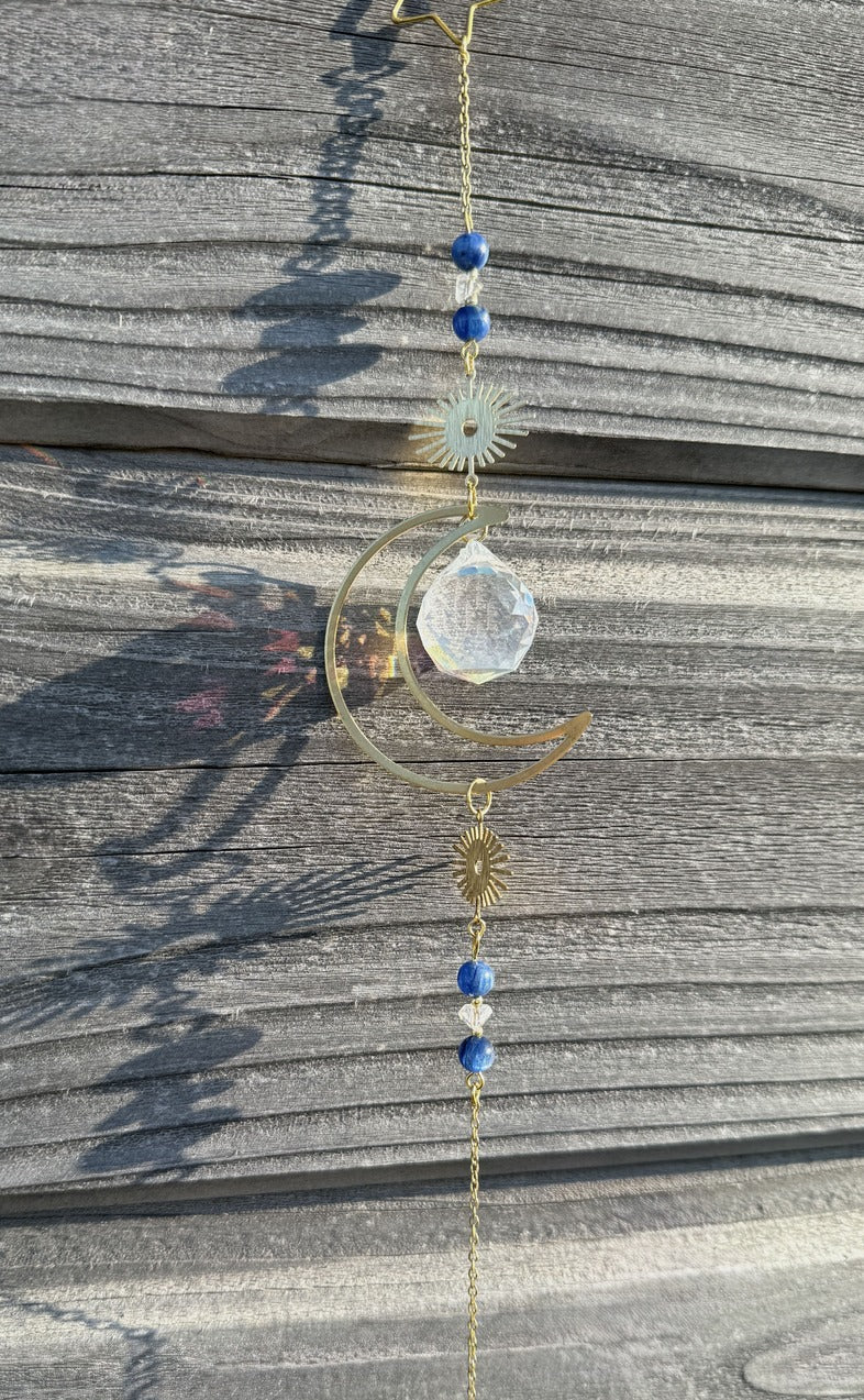 Attrape soleil Senné Cristaux de verre et Cyanite véritable, chakra du 3 ème Oeil vue Lune et cristal de verre